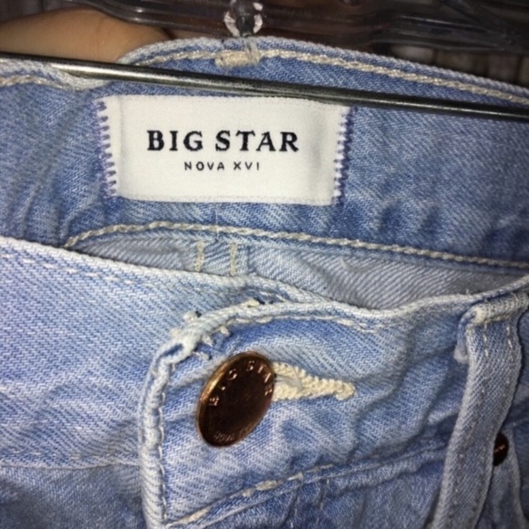Big Star Kyle Distressed Boyfriend Shorts - Picture 6 of 7